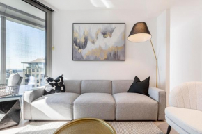 West Side CBD Base Close to DiningArtShopping!